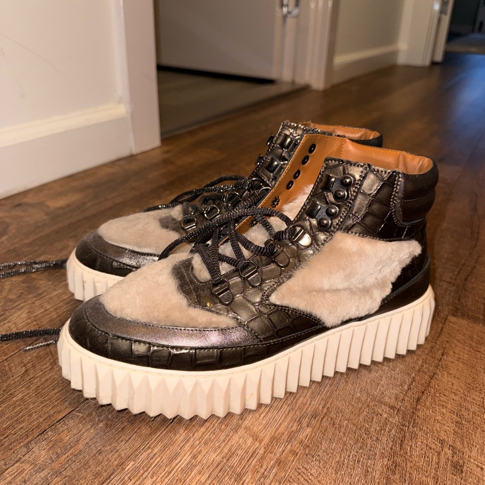 Voile Blanche Black and Cream Platform Shoes
